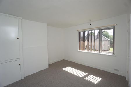 2 bedroom House To Let - Photo 3