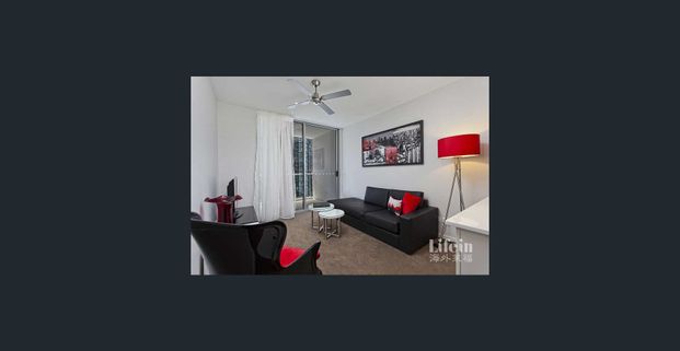 One Bedroom Apartment on Charlotte Street.(Furnished) - Photo 1