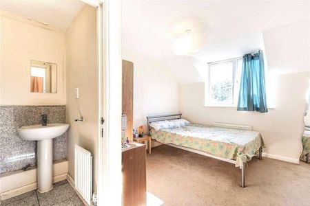 Aveley House, Iliffe Close, Reading, Berkshire, RG1 - Photo 2