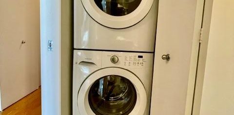 Charmant 3 ½ lumineux au 7e étage a 2 pas du metro Montmorency - Photo 2