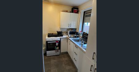 Comfortable 3 Bedroom Family Home in Prime Doonside Location A Must See! - Photo 5