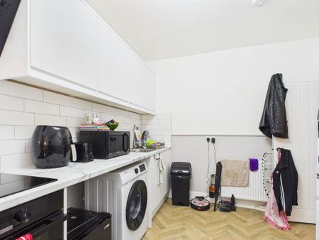 2 bedroom flat to rent - Photo 3