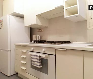 Single Bed in Room in a shared 6-bedroom apartment for rent in Vila... - Foto 2