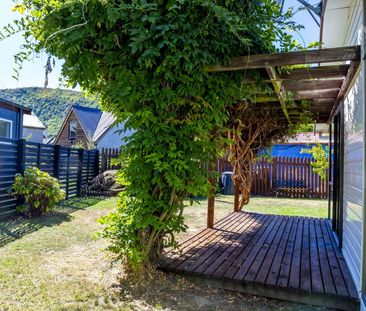 Home in heart of Arrowtown - Photo 2