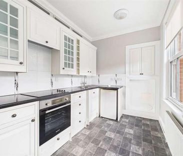 Upper Broadmoor Road, Crowthorne, Berkshire, RG45 - Photo 2