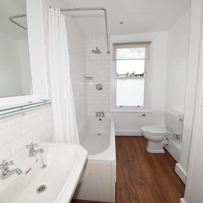 3 bedroom terraced house to rent - Photo 1