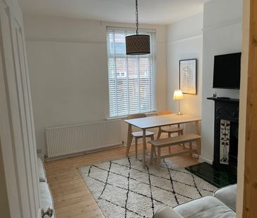 Room in a Shared House, Dorset Avenue, M14 - Photo 1