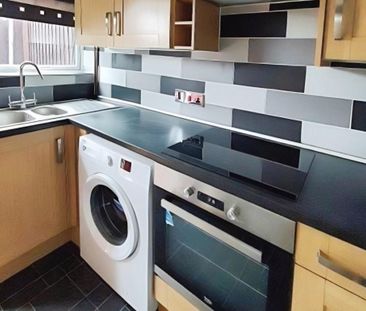 2 bedroom terraced house to rent - Photo 3