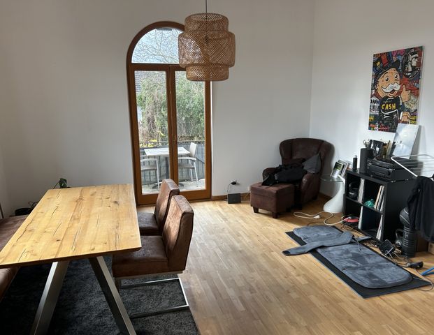 Charmante 4-Zimmer-Wohnung in gepflegter Altbauvilla - Photo 1