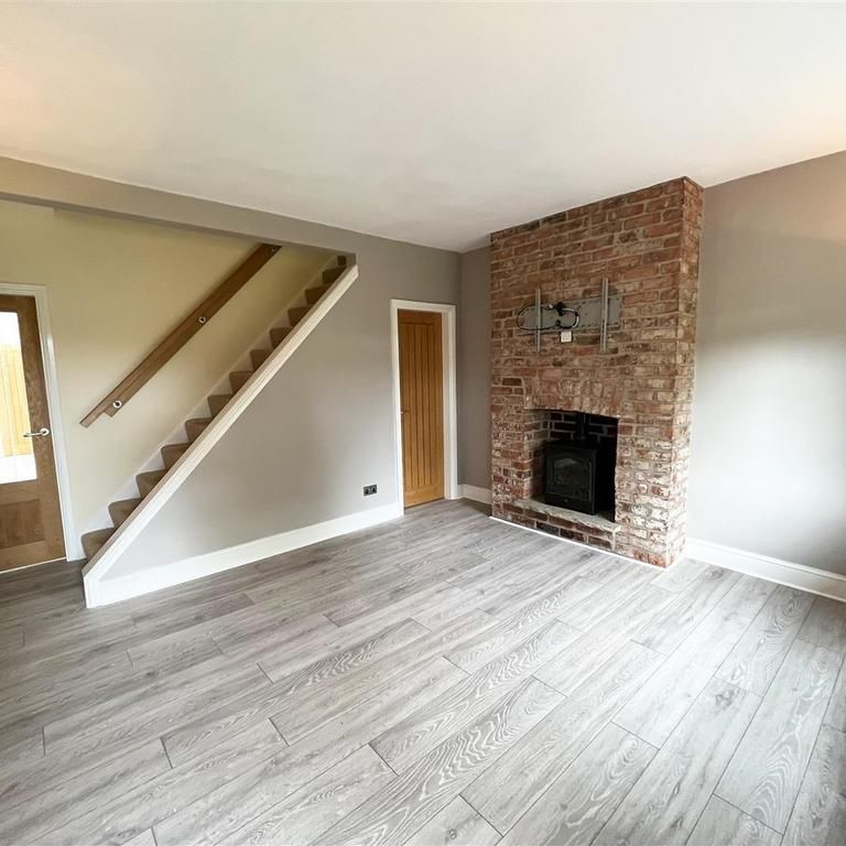 2 bedroom terraced house to rent - Photo 1