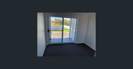 Contemporary Home - Easy Living - Photo 5