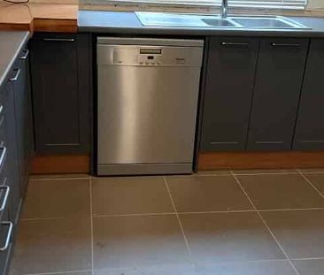 Few Minutes Walk to Porirua Station - Photo 3