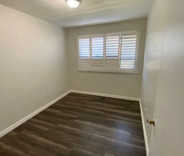 For Lease - 212 Lee Avenue, Whitby, Ontario - Photo 6