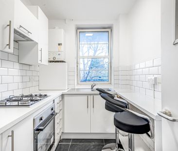 Room in a Shared Flat, Keston House, SE17 - Photo 2