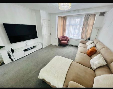 3 Bed Semi-Detached House, Joyce Street, M40 - Photo 2