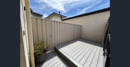 Water Included! Freshly renovated, bright, Free-standing Studio with a leafy outlook + Terrace! (Entry is from Cadman Ave) - Photo 5