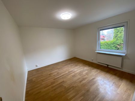 Pusshagen, Jordbro - Photo 2