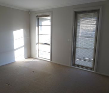 Modern townhouse! - Photo 6