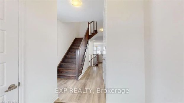 Condo Townhouse For Lease | X8411416 - Photo 1