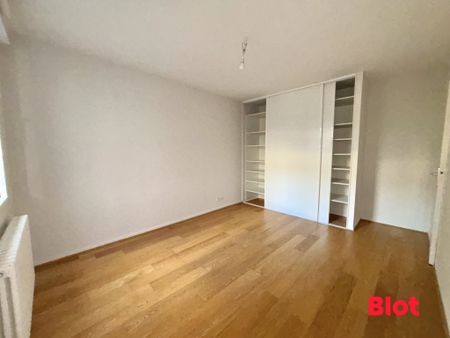 Location Appartement 4 pièces 98m² RENNES 35000 - Photo 2