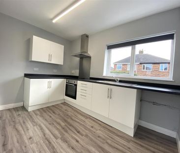 3 bedroom semi-detached house to rent - Photo 5