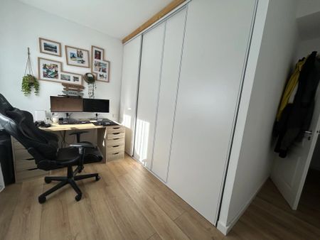 Appartement 3 pièces 65m2 MARSEILLE 15EME 1 240 euros - Photo 5