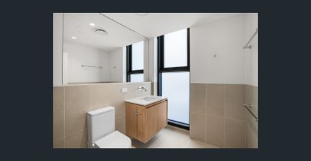 Hi I’m New, Light and Bright - Photo 2