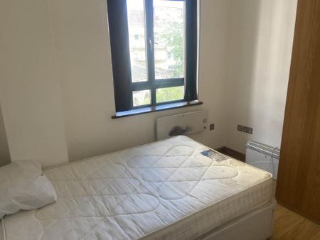 2 bedroom flat to rent - Photo 5