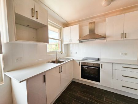 Ideal Location - Photo 3