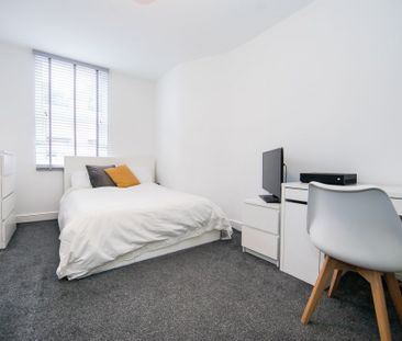 Winston Gardens, Headingley, Leeds - Photo 2