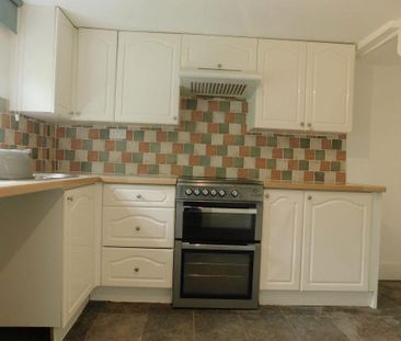 2 bedroom cottage to rent - Photo 2