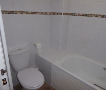 2 bedroom apartment to rent - Photo 6