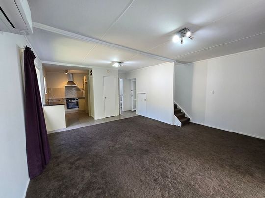 3 Bedrooms 1.5 Bathroom House - Photo 1