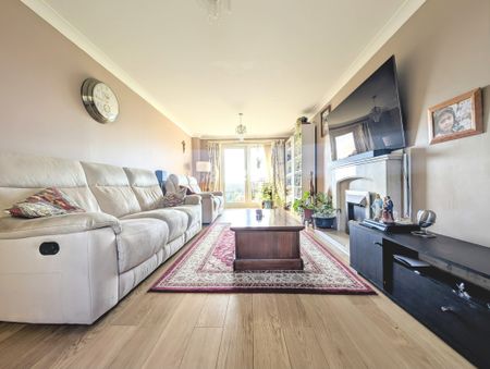 Sovereign Gardens, Pontyclun, Miskin - Photo 2