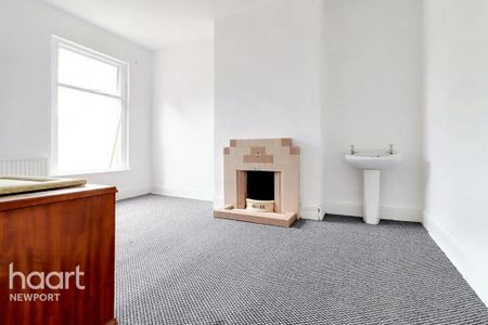 4 bedroom terraced house to rent - Photo 2