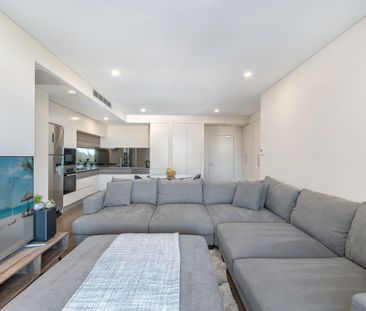 Modern Apartment in Convenient Location - Photo 1