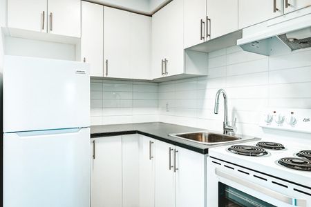 - Rue d'Avila, Montréal, QC - Photo 4