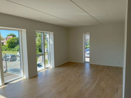 2-værelses lejlighed på 79 m² - Gratis parkering - Photo 2