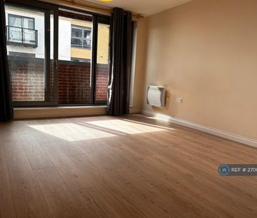1 bedroom flat to rent - Photo 2