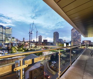 2 Bed Flat, Streamlight Tower, E14 - Photo 2