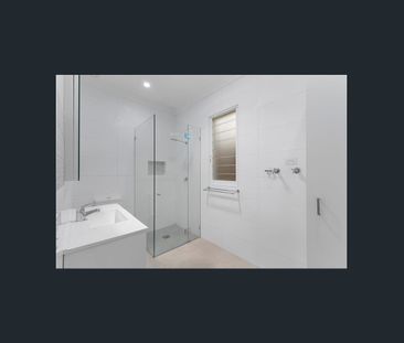 Modern One Bedroom Coastal Retreat With Private Yard - Photo 6