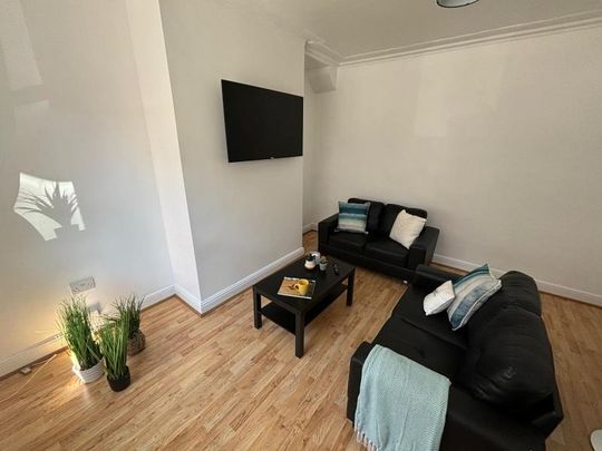 3 bedroom terraced house to rent - Photo 1