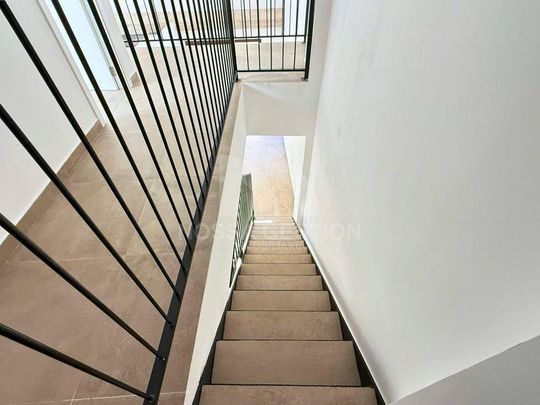 2 room luxury Apartment for rent in Valencia, Spain - Photo 1