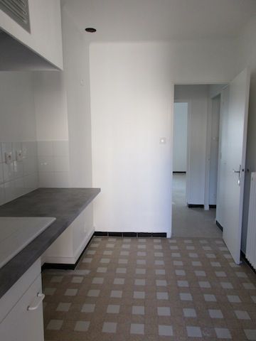 Location Appartement 3 pièces 58m² - Photo 4