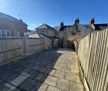 2 bedroom house to rent - Photo 1