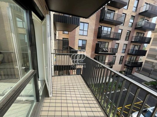 Forastero House, HAYES, UB3 - Photo 1