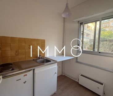 Location Appartement 1 pièce 32m² MARSEILLE 6ème - Photo 3