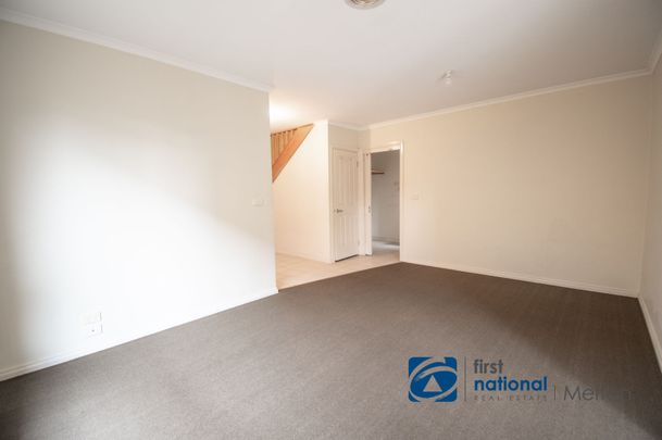 Spacious 4-Bedroom Townhouse in Central Melton! - Photo 1