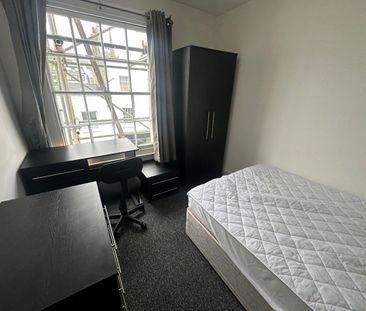 Room in a Shared Flat, Rock Street, BN2 - Photo 6