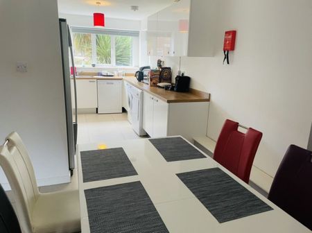 3 bed End Terraced House for Rent - Photo 5